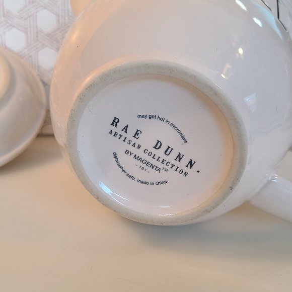 Rae Dunn JUICE Citrus Juicer Pitcher w/Removable Lid - White Ceramic Magenta - Picture 7 of 8